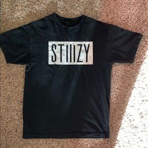 ⚡️STIIZY graphic tee 🌬